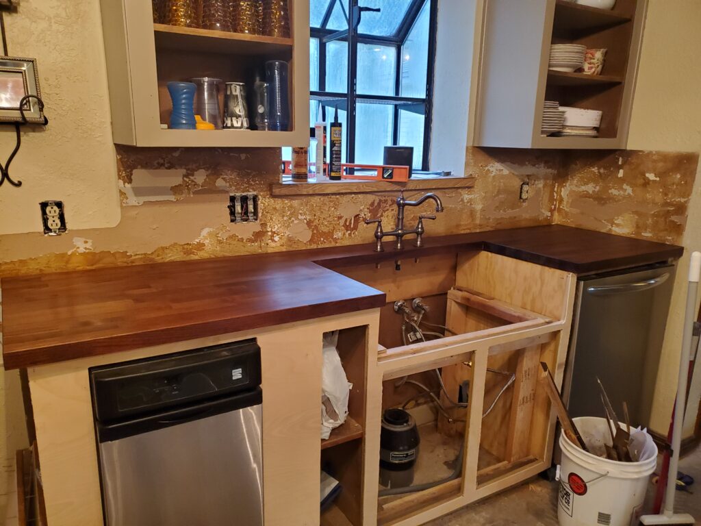 setting counter tops and faucet